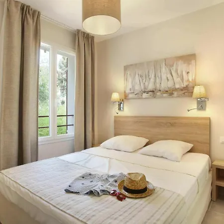 Apartment Beautiful With Balcony Or Terrace, Near The *