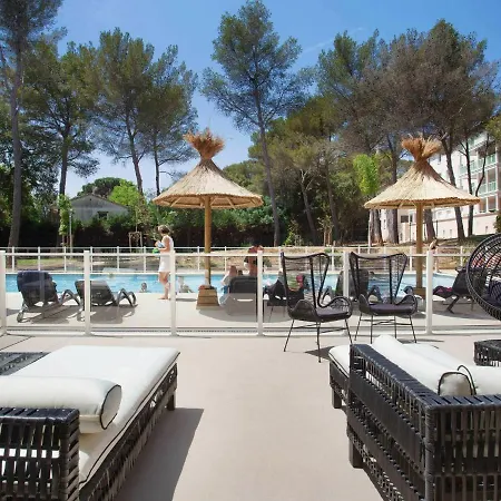 Beautiful With Balcony Or Terrace, Near The * Cavalaire-sur-Mer