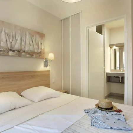 Beautiful With Balcony Or Terrace, Near The